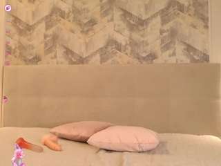 Emma live webcam show