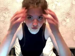 Live webcam model marilynnlaflore on Soda Cams