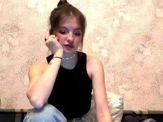 Live webcam model marilynnlaflore on Soda Cams