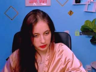 nami-glow live webcam show