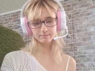 Live webcam model andreabrase on Soda Cams