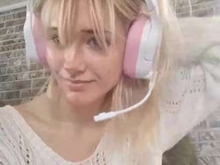 Live webcam model andreabrase on Soda Cams