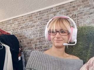 Live webcam model andreabrase on Soda Cams