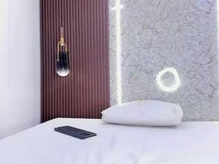 charlotte-howard webcam