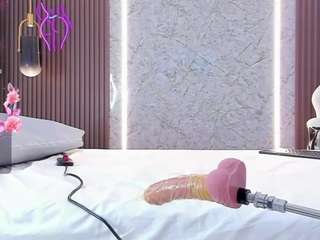 Live webcam model charlotte-howard on Soda Cams