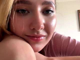 Live webcam model chinharker on Soda Cams