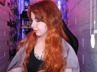 Live webcam model delphinesugg on Soda Cams