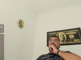 horus-gil — LIVE on Camsoda