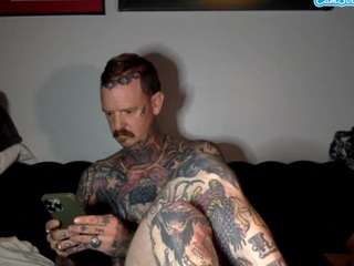 longwalksonthebeach69 webcam model