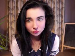 Live webcam model mercedezsteigerwalt on Soda Cams