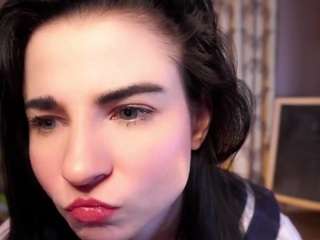 Live webcam model mercedezsteigerwalt on Soda Cams