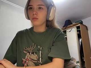 Live webcam model otilialingerfelter on Soda Cams