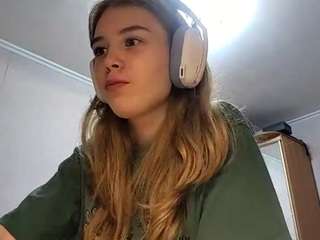 Live webcam model otilialingerfelter on Soda Cams