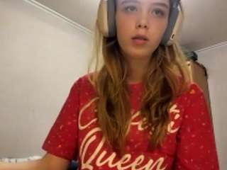 Live webcam model otilialingerfelter on Soda Cams