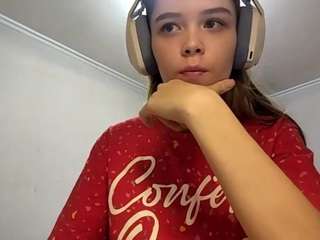 Live webcam model otilialingerfelter on Soda Cams