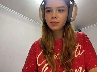 Live webcam model otilialingerfelter on Soda Cams