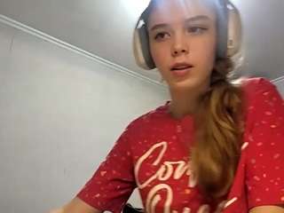 Live webcam model otilialingerfelter on Soda Cams