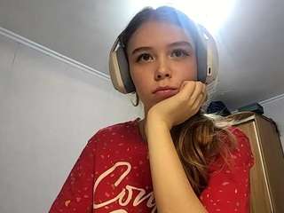 Live webcam model otilialingerfelter on Soda Cams