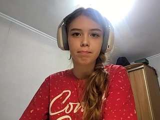 Live webcam model otilialingerfelter on Soda Cams