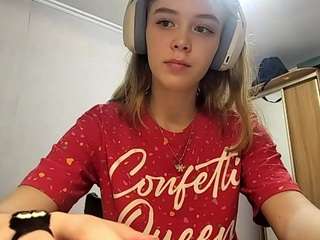 Live webcam model otilialingerfelter on Soda Cams