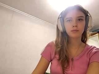 Live webcam model otilialingerfelter on Soda Cams