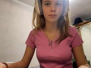 Live webcam model otilialingerfelter on Soda Cams