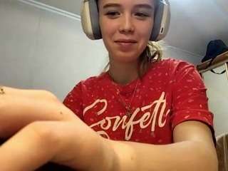 Live webcam model otilialingerfelter on Soda Cams