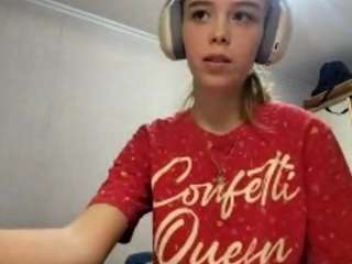 Live webcam model otilialingerfelter on Soda Cams