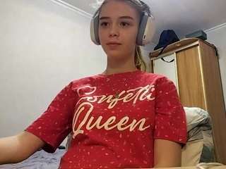 Live webcam model otilialingerfelter on Soda Cams