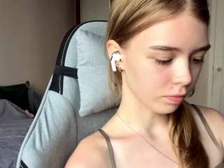 Live cam show with OtiliaLingerfelter