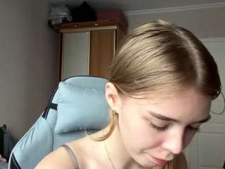 Live cam show with OtiliaLingerfelter