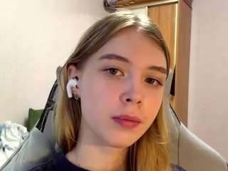 OtiliaLingerfelter live webcam show