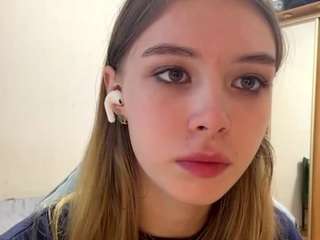 Live cam show with OtiliaLingerfelter