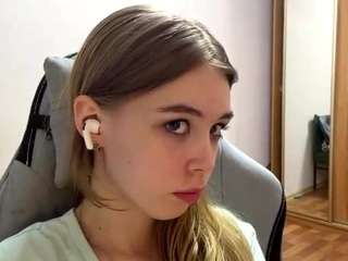 Live cam show with OtiliaLingerfelter