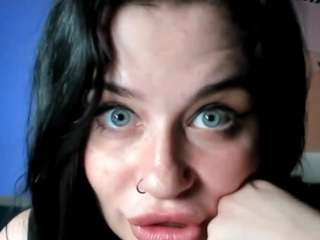 queenyaliss