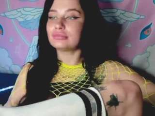 queenyaliss live webcam show