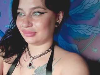 queenyaliss