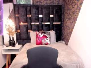 sofi-blake1's CamSoda show and profile