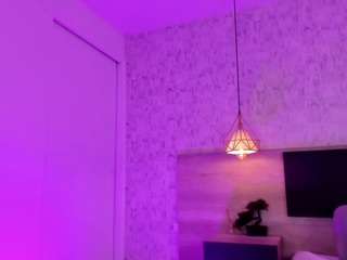 Live webcam model vanessa-duval on Soda Cams