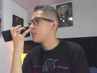 adam-walker1 webcam model