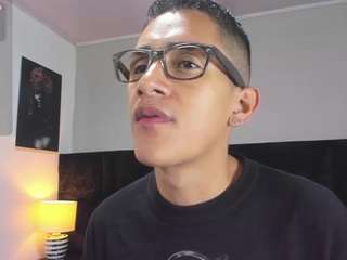 adam-walker1 webcam model