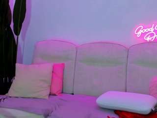 Live webcam model cassy-foxy on Soda Cams