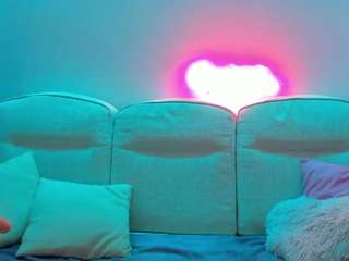 cassy-foxy's CamSoda show and profile