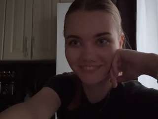 Live webcam model corinnedieffenbach on Soda Cams