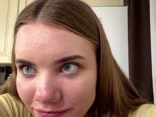 Live webcam model corinnedieffenbach on Soda Cams