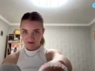 Live webcam model corinnedieffenbach on Soda Cams