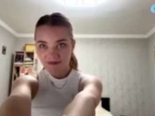 Live webcam model corinnedieffenbach on Soda Cams