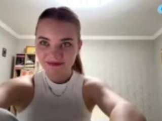 Live webcam model corinnedieffenbach on Soda Cams