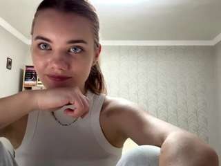 Live webcam model corinnedieffenbach on Soda Cams