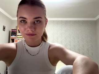 Live webcam model corinnedieffenbach on Soda Cams